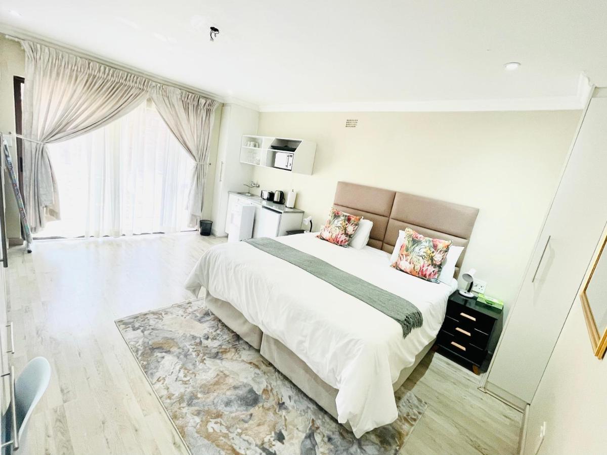 C&C Hotel Vibes Randpark Ridge Jhb 14 Units Available Randburg Εξωτερικό φωτογραφία